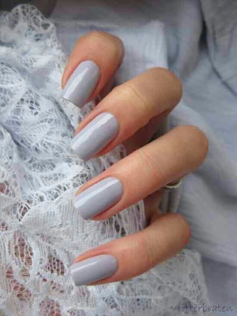 10 Ide Nail Art Wedding yang Simpel dan Elegan 19 nail art wedding
