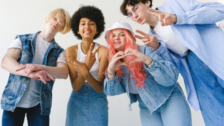 Keluar dari Fandom yang Toxic untuk Kesehatan Mental