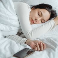 7 Kebiasaan Sepele ini Bisa Bikin Kulit Cepat Keriput. Hayo, Jangan Dilakukan ya!