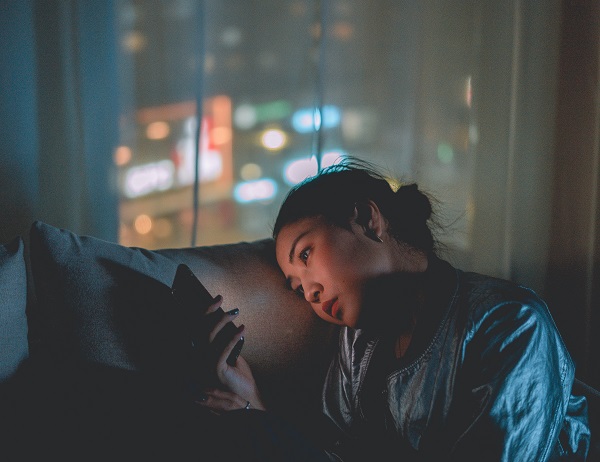 6 Bahaya yang Mengintai 'si Oversharing' di Media Sosial, Dampaknya Nggak Terpikirkan