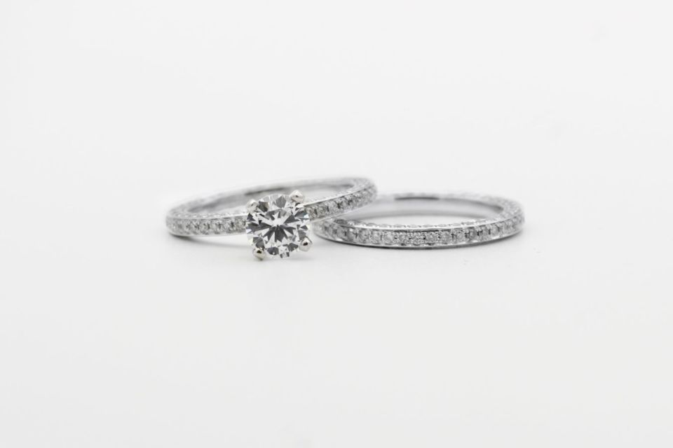 Butuh Pilih Cincin Berlian untuk Melamar Pasangan? Gini Cara Memilih Karat pada Berlian!