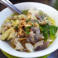 5 Mie Kocok di Bandung yang Legendaris & Terkenal