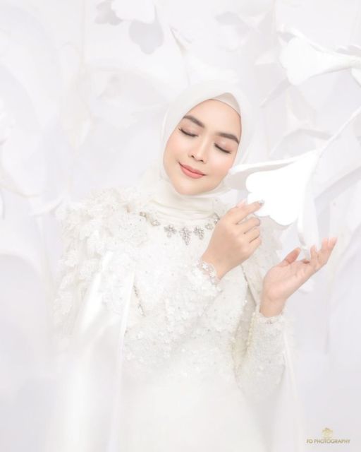 8 Foto dan Detail Pre-Wedding Ria Ricis-Teuku Ryan yang Manis Romantis Tanpa Bersentuhan