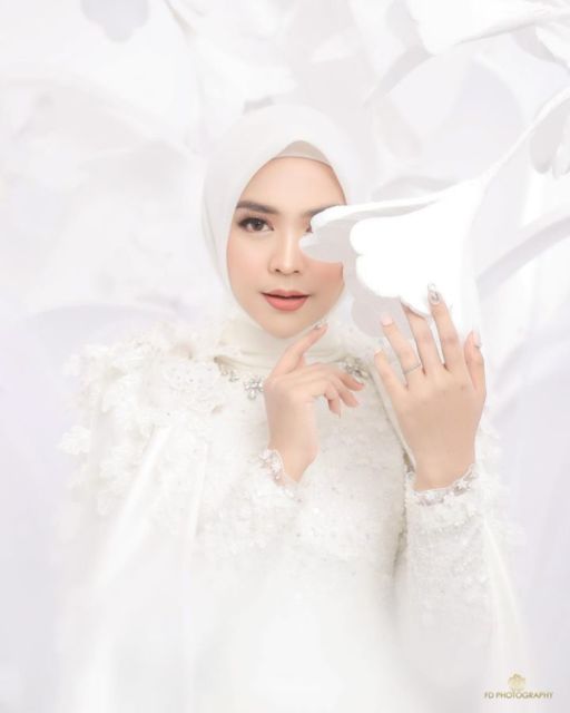 8 Foto dan Detail Pre-Wedding Ria Ricis-Teuku Ryan yang Manis Romantis Tanpa Bersentuhan