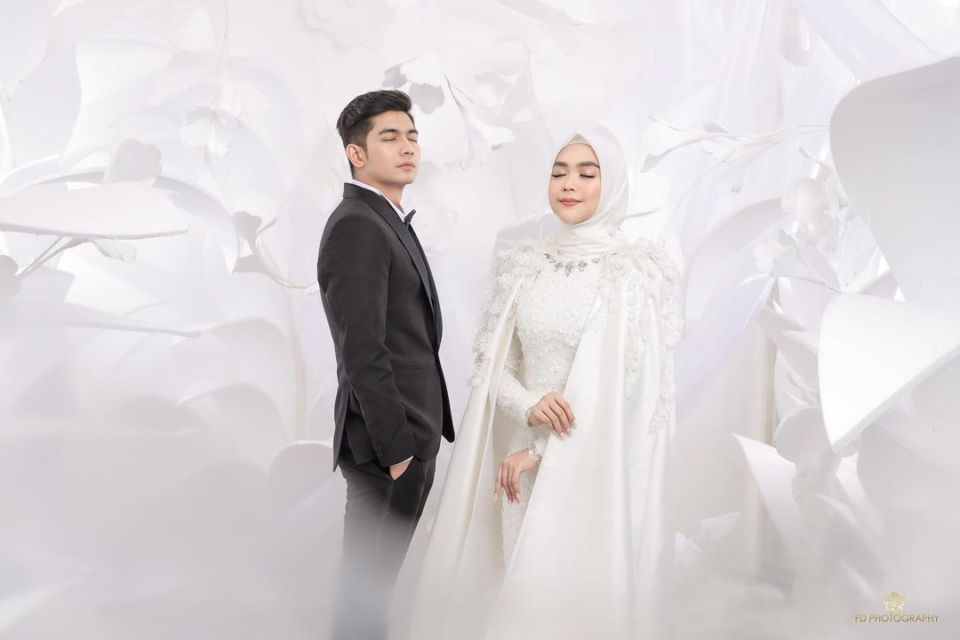 8 Foto dan Detail Pre-Wedding Ria Ricis-Teuku Ryan yang Manis Romantis Tanpa Bersentuhan