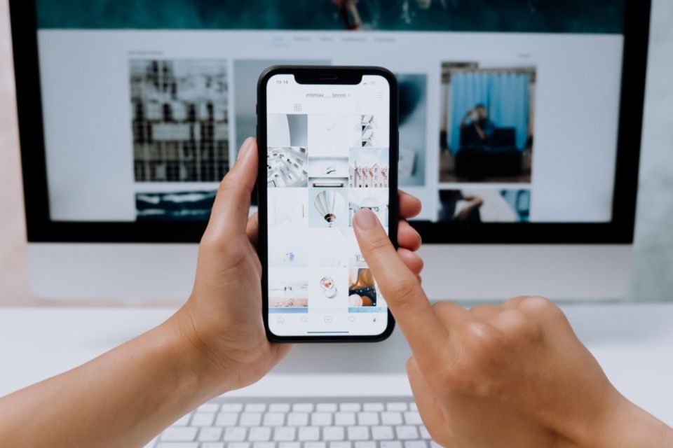 Banyak Orang Punya Akun Kedua di Instagram Demi Berbagai Tujuan. Ini Alasannya~