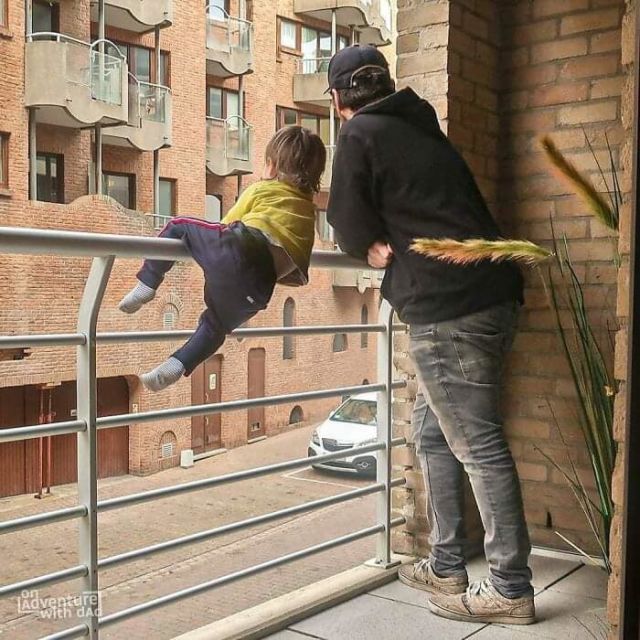 Begini Jadinya Saat Bayi Ditinggal Berdua dengan Ayahnya. Meresahkan Sekali, Bund!