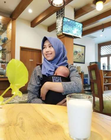Sepak Terjang Andhika Lady Sebagai MUA dan Seorang Ibu. Semangatnya Patut Ditiru!