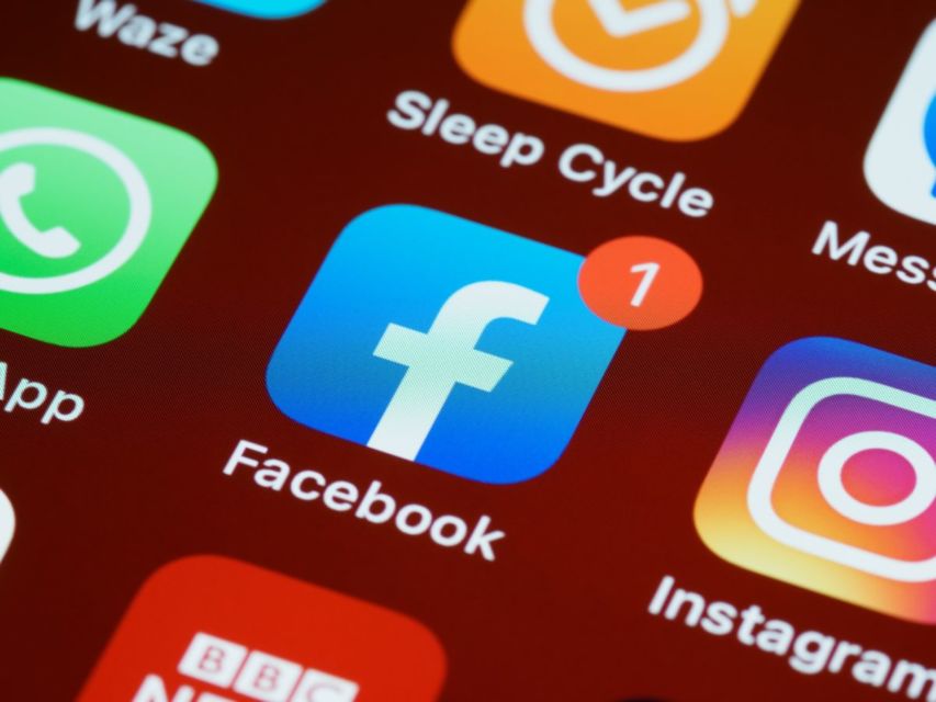 Jika WhatsApp dan Instagram Down Seharian, Apa yang akan Kita Lakukan? 4 Jika WhatsApp dan Instagram Down Seharian, Apa yang akan Kita Lakukan?