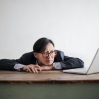 Sudah Capek-capek Bekerja, Tetapi Jerih Payahmu Tak Dihargai Seberapa. Coba Renungkan Hal-hal Ini Dulu!