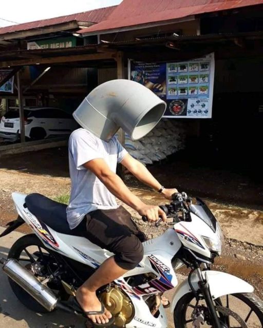 Kebiasaan Kocak Pengendara Motor Saat Berkendara Sendirian. Mulai dari Halu Sampai Diam-diam Nangis~