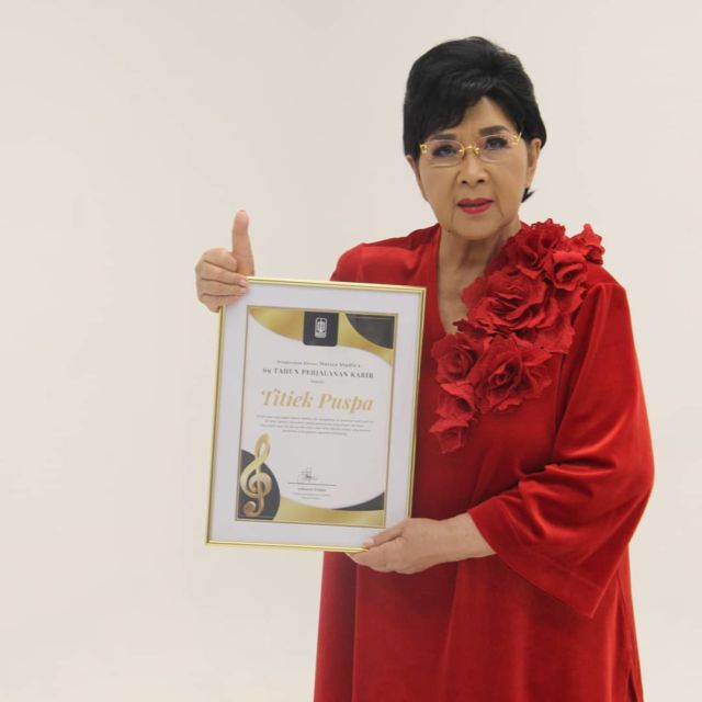 Ulang Tahun ke-84, Titiek Puspa Siap Manjakan Telinga Penggemar Lewat 2 Album Eksklusif