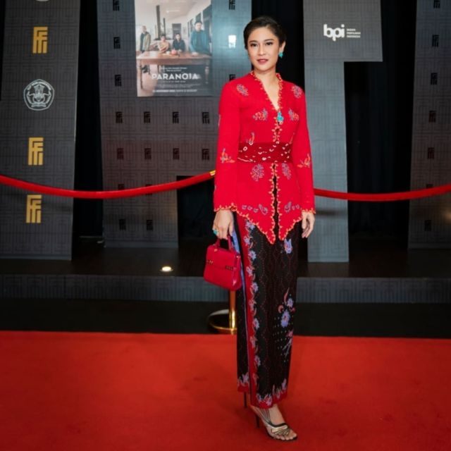 9 Potret Parade Busana Para Aktris di Karpet Merah Festival Film Indonesia 2021. Memukau!