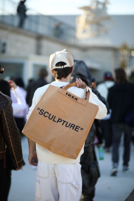 7 Karya Ikonik Mendiang Desainer Virgil Abloh yang Mendunia. Apa Aja?