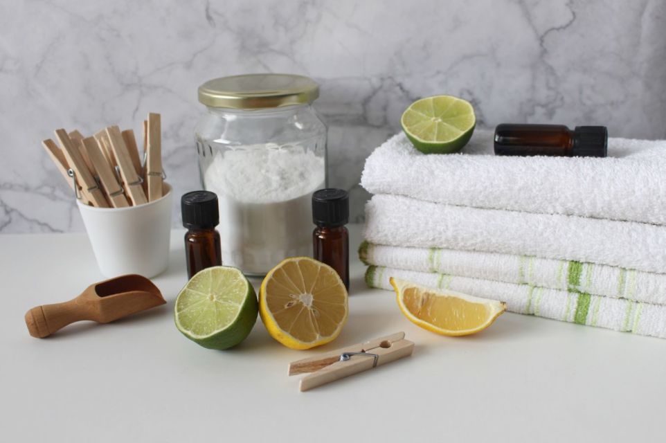 6 Cara Membersihkan Wastafel Cuci Piring dengan Bahan Dapur. Kotoran Luntur~