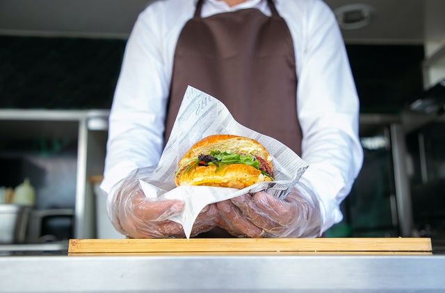 Ide Bisnis Makanan Ringan Omset Jutaan yang Bisa Kamu Coba