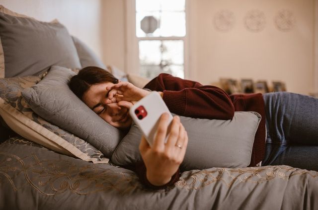 Kamu Virtual, Tapi Tidak Dengan Perasaanku