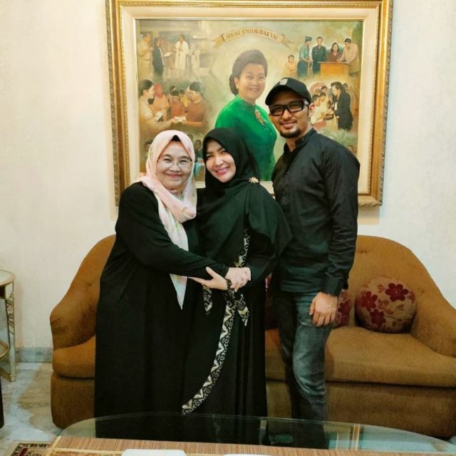 Roro Fitria Menikah dengan Andri Irwan, di Hari Ulang Tahun 6 roro fitria menikah