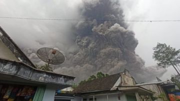 Gunung Semeru Erupsi, 13 Orang Meninggal Puluhan Korban Lain Alami Luka Bakar