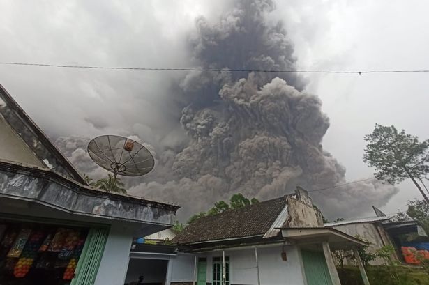 Gunung Semeru Erupsi, 13 Orang Meninggal Puluhan Korban Lain Alami Luka Bakar