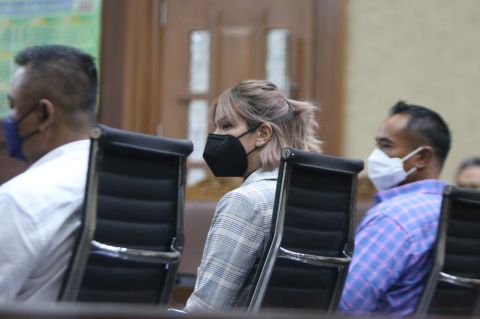 Hasil Persidangan, Nia Ramadhani dan Ardi Bakrie Dituntut 1 Tahun Rehabilitasi