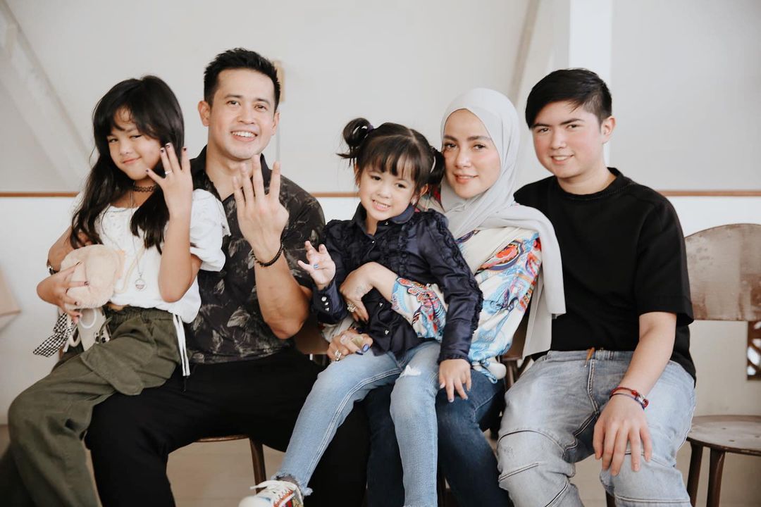 Olla Ramlan dan Aufar Hutapea Saling Beri Ucapan 9 Tahun Pernikahan