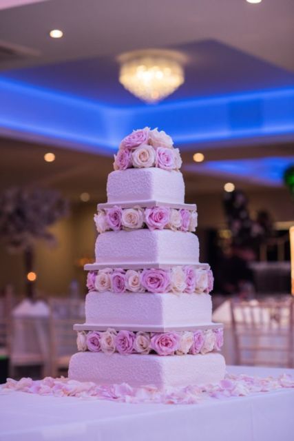 Asal Muasal Wedding Cake. Bukan Sekadar Sajian Cantik, Ternyata Sarat Makna Juga