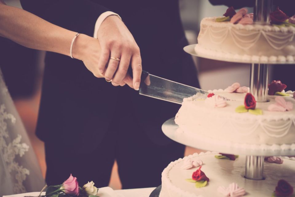 Asal Muasal Wedding Cake. Bukan Sekadar Sajian Cantik, Ternyata Sarat Makna Juga