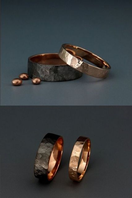 Cincin motif abstrak