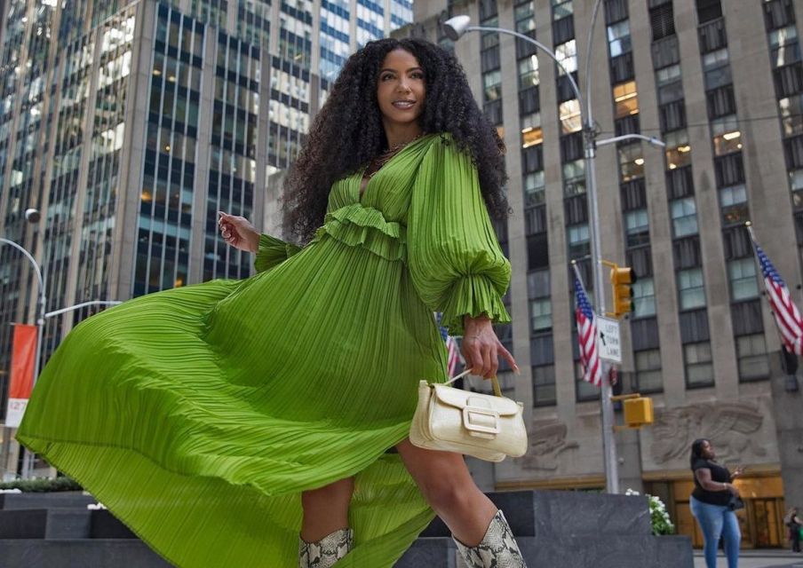 Miss USA 2019 Cheslie Kryst Meninggal Dunia Usai Loncat dari Apartemennya