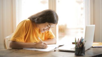 6 Tips dan Trik Menjadi Mahir Bahasa Inggris untuk Pemula