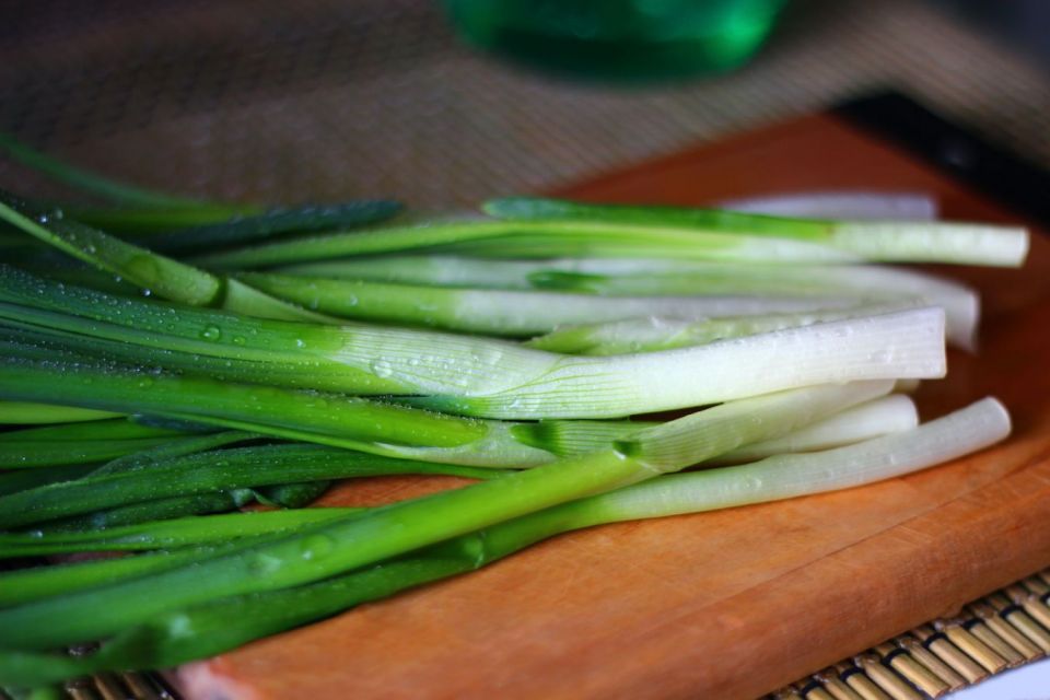 4 Jenis Daun Bawang yang Ukuran, Rasa, dan Kegunaannya Beda-beda
