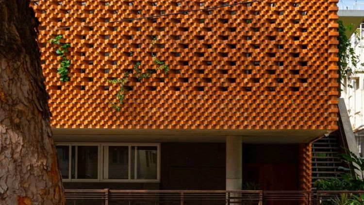 Rumah Terasa Pengap? Coba Buat 5 Ventilasi Udara yang Kece Ini!