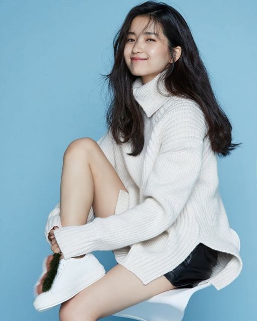 Potret Gaya Modis Kim Tae Ri, Bintang Drama Twenty Five, Twenty One
