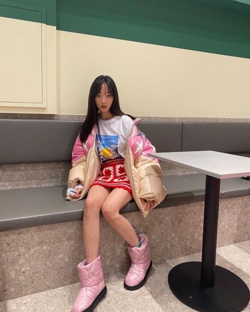 Gaya colourful Lee Yoo-mi
