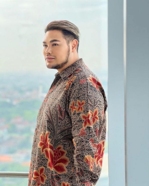 Potret Gaya Seleb Hadiri Pernikahan Adik Ayu Ting Ting, Menawan!