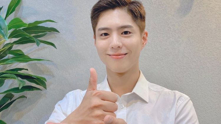 Park Bo Gum Selesai Wajib Militer Dua Bulan Lebih Cepat. Begini Alasannya!