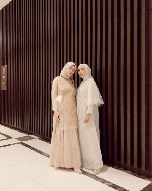 Inspirasi gaun brokat