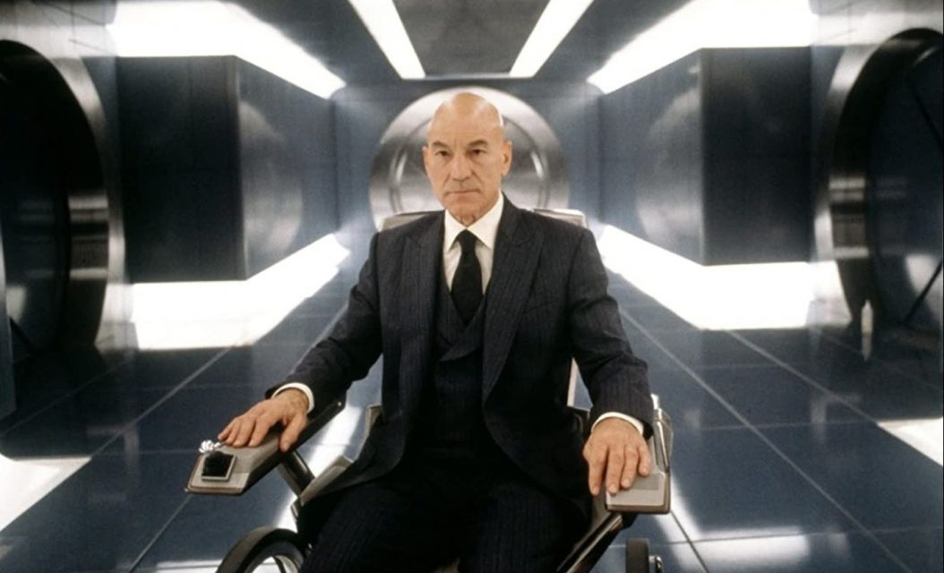 Patrick Stewart sebagai Professor X dalam sequal pertama Film X-men (2000)