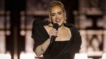 Berikut Ini 5 Lirik Lagu Adele yang Dijamin Bikin Kamu Galau Tengah Malam!