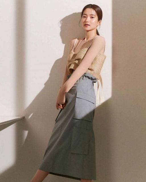 Potret Gaya Modis Kim Tae Ri, Bintang Drama Twenty Five, Twenty One