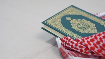 Bacaan Surat Al Ikhlas, Keutamaan, dan Waktu Membacanya