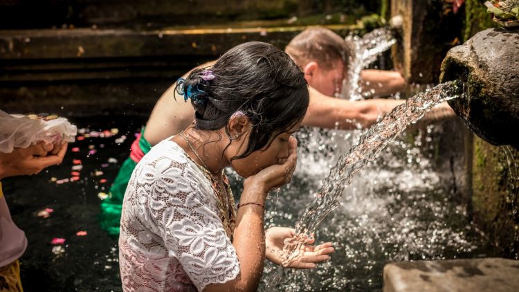 5 Tempat Ritual Melukat Populer di Bali, Wisata Sambil Menenangkan Jiwa