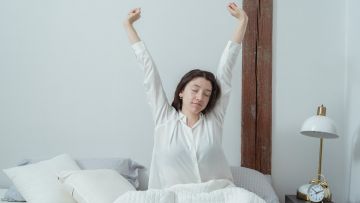 5 Aktivitas Sederhana Setelah Bangun Tidur di Pagi Hari Ini Bisa Bantu Aktifkan Energi Positif Agar Good Mood Sepanjang Hari