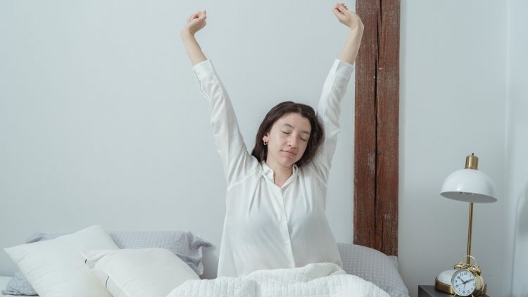5 Aktivitas Sederhana Setelah Bangun Tidur di Pagi Hari Ini Bisa Bantu Aktifkan Energi Positif Agar Good Mood Sepanjang Hari