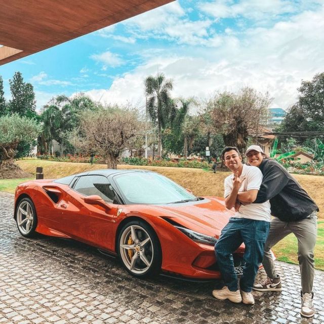 Sean Galael hadiahkan mobil sport mewah untuk Raffi Ahmad
