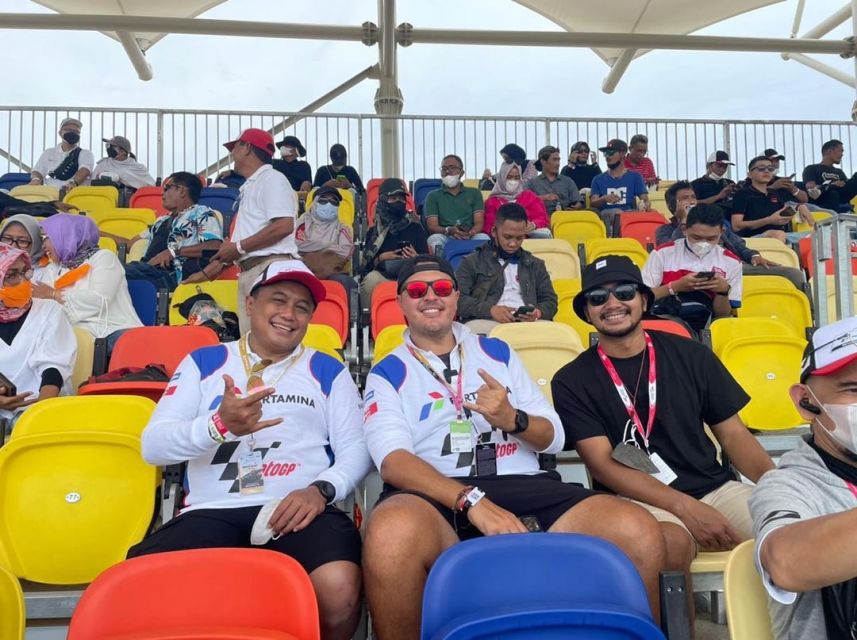 11 Potret Artis Nonton MotoGP Mandalika. Ada Tiara Andini sampai Rio Dewanto 30 Rifat