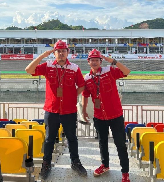 11 Potret Artis Nonton MotoGP Mandalika. Ada Tiara Andini sampai Rio Dewanto 35 Tretan