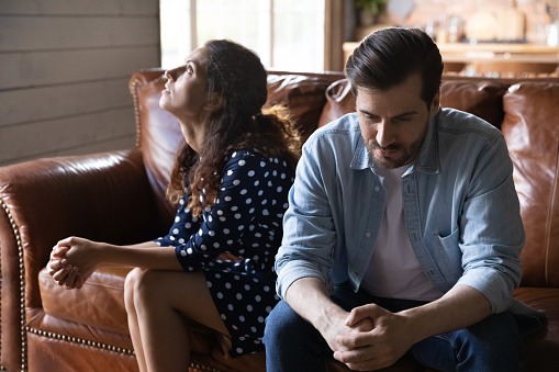 Kenali 5 Tanda Kamu Terjebak Dalam Toxic Relationship!