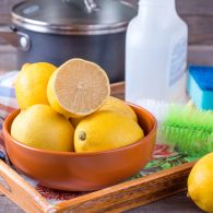 10 Manfaat Lain Buah Lemon untuk Bersihkan Perabotan Rumah dan Pakaian